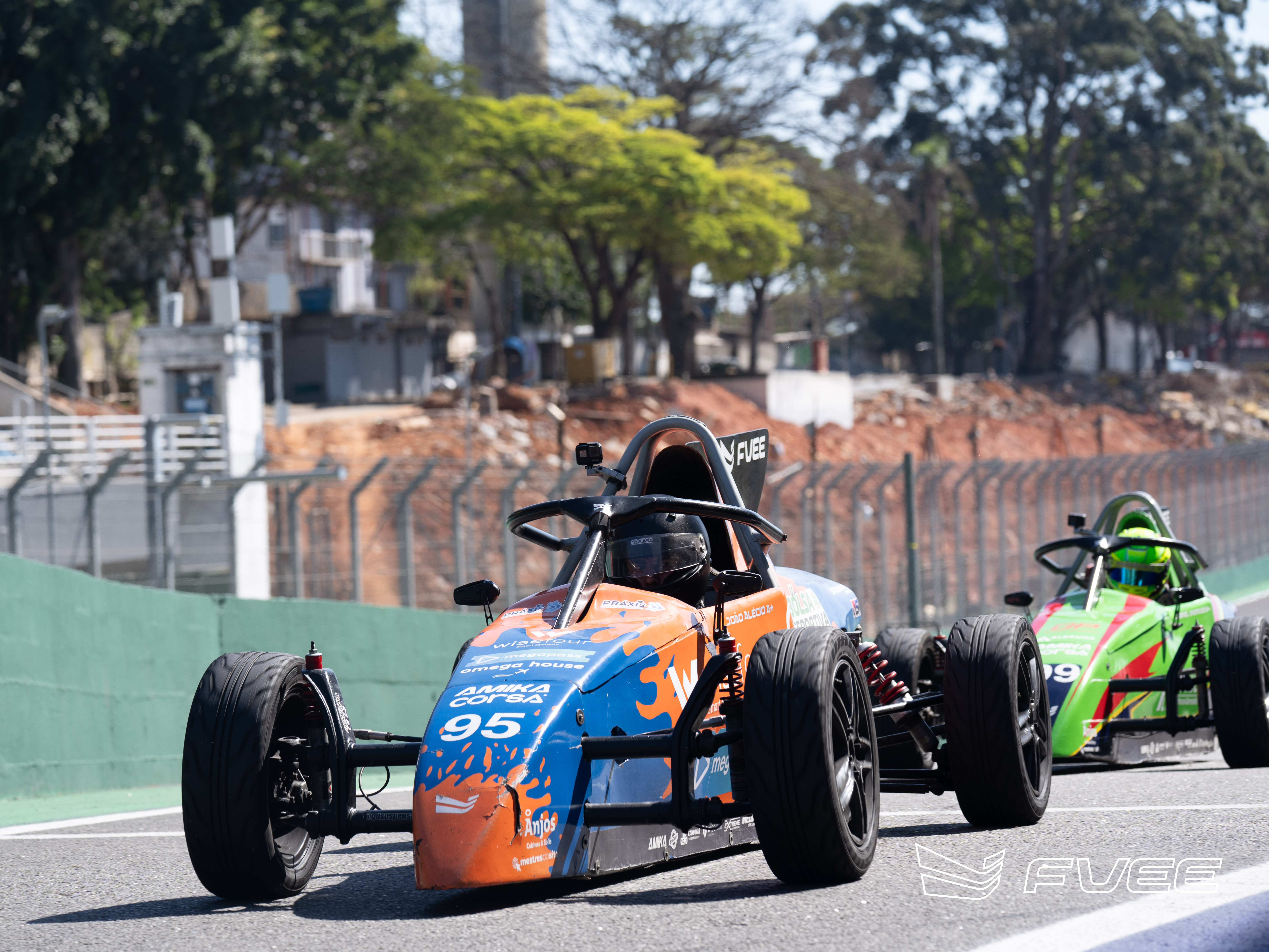 Ajustes no Box de Interlagos